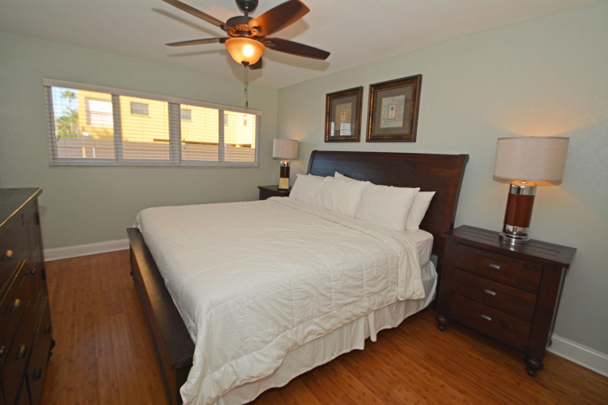 Westwinds Waterfront Resort St. Pete Beach Exterior foto