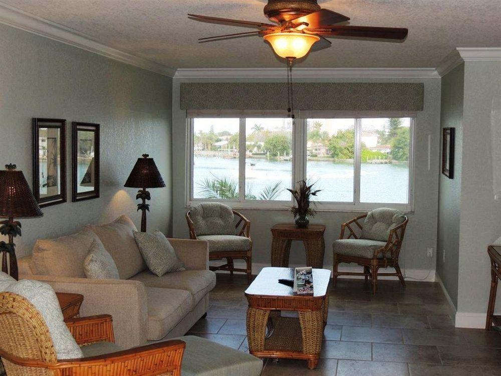 Westwinds Waterfront Resort St. Pete Beach Exterior foto
