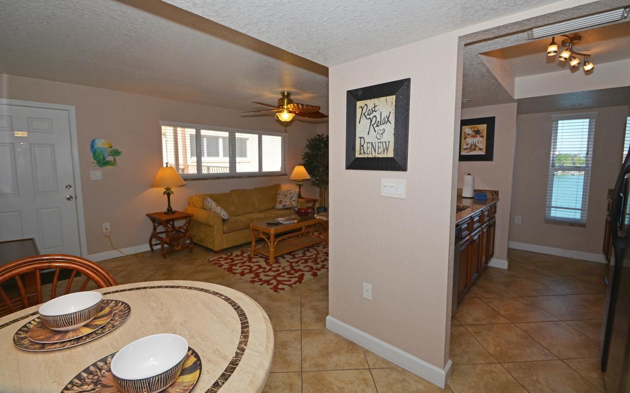 Westwinds Waterfront Resort St. Pete Beach Exterior foto